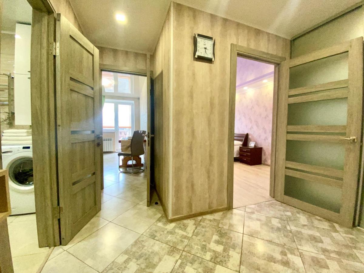 Apartpoltava Простора Однокімнатна Квартира В Новобудові, Корпусний Парк Εξωτερικό φωτογραφία